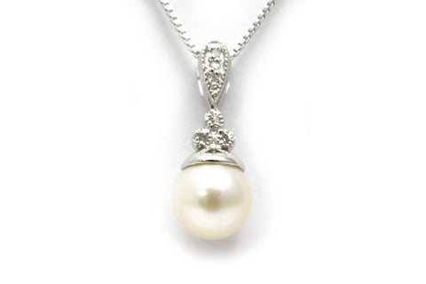 Pearl and Diamond Necklace in Sterling Silver