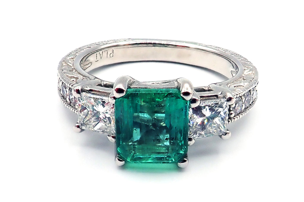 Colombian Emerald and  Diamond Platinum Ring
